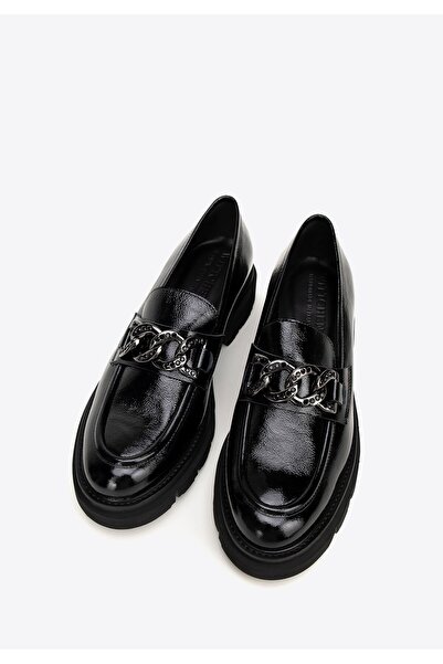 Wittchen Women's patent leather loafers with chain, black, patent leather