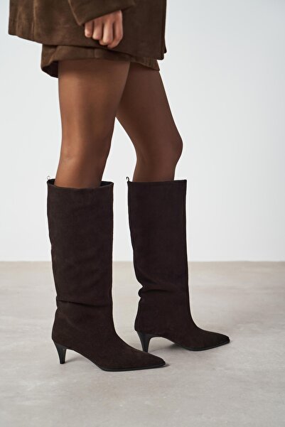 NİŞANTAŞI SHOES Γυναικείες μπότες με τακούνι Jolie Brown Suede από γνήσιο δέρμα με μυτερή μύτη