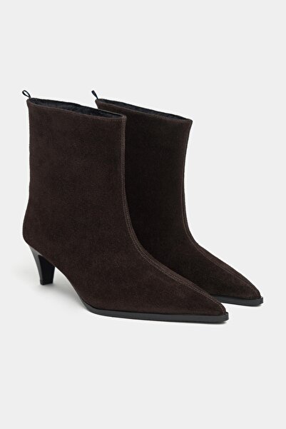 NİŞANTAŞI SHOES Harper Kahve Hakiki Süet Kitten Topuk Sivri Burun Kadın Bootie