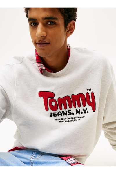 Tommy Jeans Bisiklet Yaka Açık Gri Erkek Sweatshırt DM0DM22087P09 TJM RLX BOU...