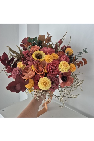 Yellow Tulip Pachet nunta/cununie, buchet mieasa, 2 lumanari 40 cm, cocarda mire, flori sola, eucalipt criogenat