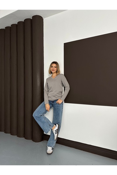 Ay Moda Collection Long Sleeve V-Neck Women's T-Shirt Made of Interlock Fabric