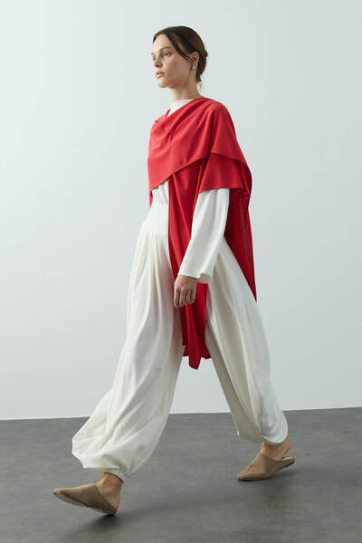 SENA GÜVEN Loop Pelerin Şal Kırmızı