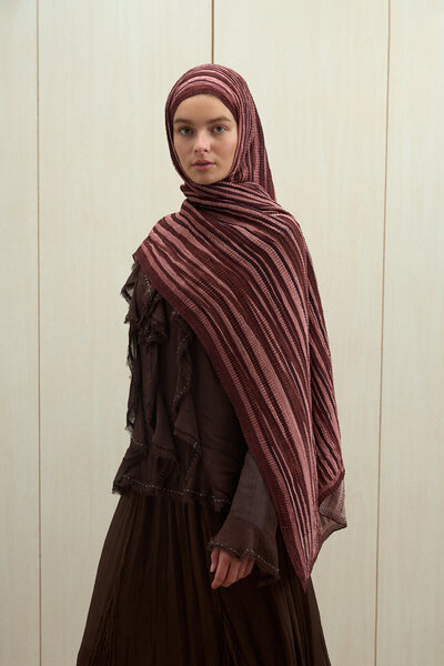 cs camellia scarf Ecru Dreams Muslin Shawl - Plum