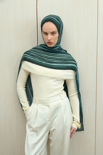 cs camellia scarf Ecru Dreams Muslin Shawl - Emerald Green