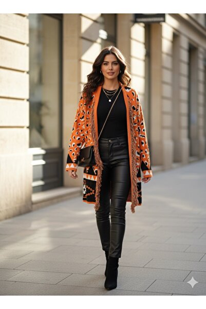 Store Kadın Leopar Desenli Püsküllü Hırka