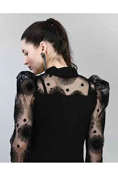 iza Black Plain Top Slim Fit