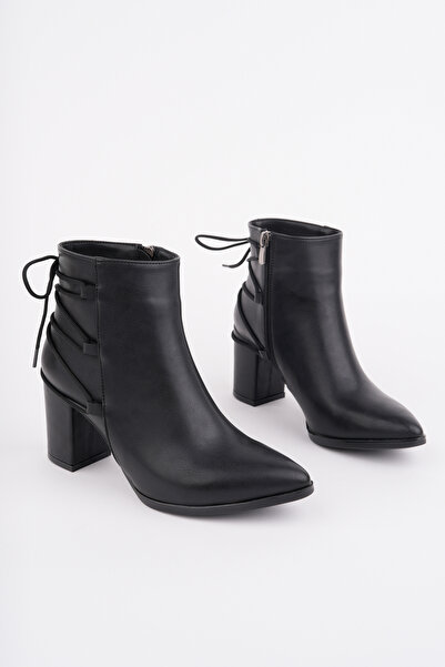 Madam Tarz Cizme Greta cu toc gros și cu curele la spate