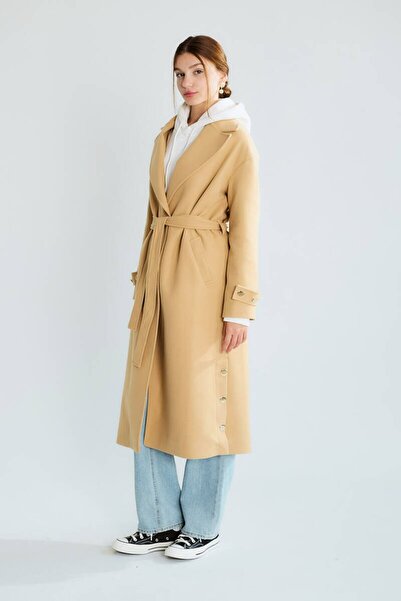 cemo Women's Gold Buttoned Coat