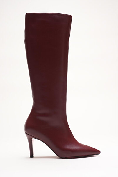 Ayakkabı Ateşi حذاء نسائي بكعب قصير ومقدمة مدببة من زيلدا باللون العنابي