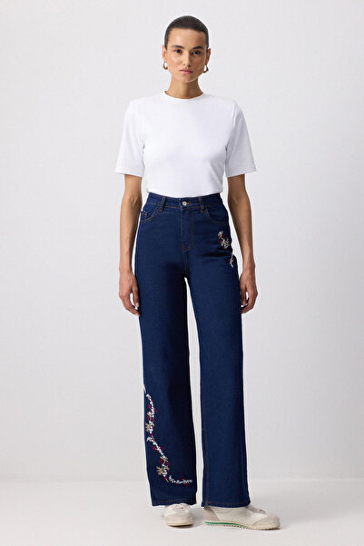 Touché Privé Embroidered Denim Pants