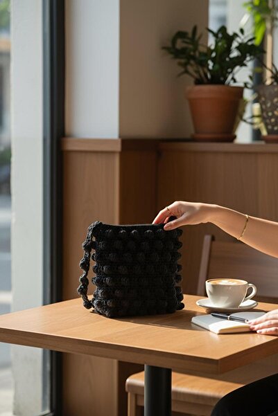 Limon's Women 100% Hand Knitted Women's Handbag