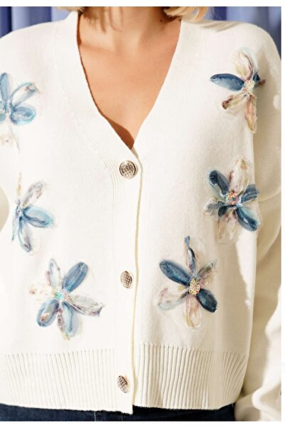 Vaniza Floral Embroidered Long Sleeve Knit Cardigan