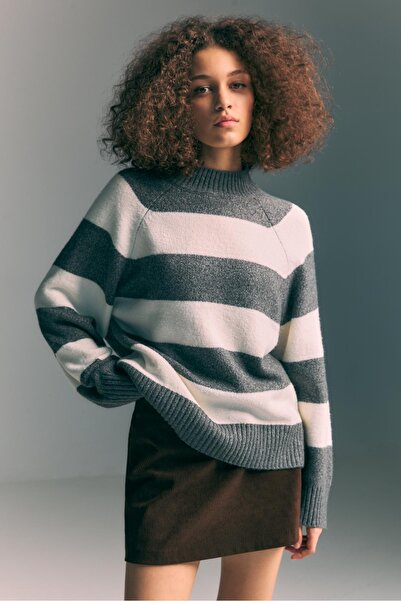 Stradivarius Basic triko kazak