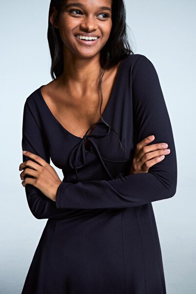 Bershka Fiyonklu mini elbise