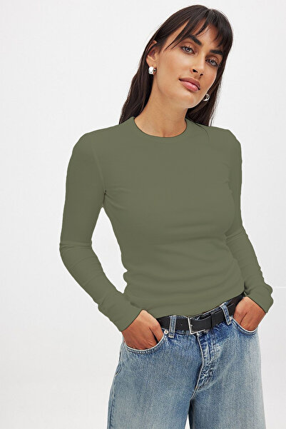 CHEISU Γυναικεία μπλούζα με μακρυμάνικο λαιμόκοψη σε πράσινο χρώμα πλέξη ριμπ κοτλέ