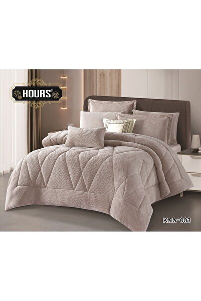 HOURS Plain bedspread with an elegant classic pattern