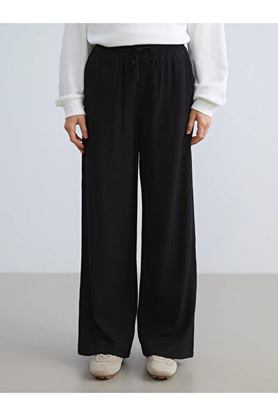LC Waikiki Beli Lastikli Dokulu Geniş Paça Kadın Pantolon