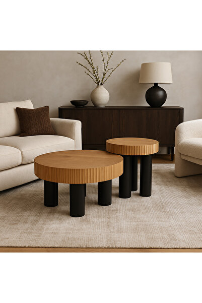 Vi Markets A luxurious, modern design table set with a prominent wooden top and elegant black cylindrical bases.