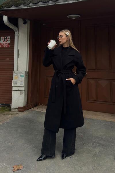 Swist Siyah Kruvaze Kol Manşetli Kuşaklı Astarlı Uzun Kadın Midi Kaşe Kaban