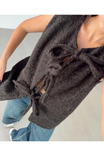 LUMİ Vestă neagră cu textura de pluș cu detaliu de panglică