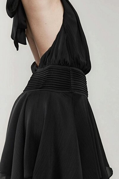 Hiccup Mini rochie texturată cu guler înalt și volane