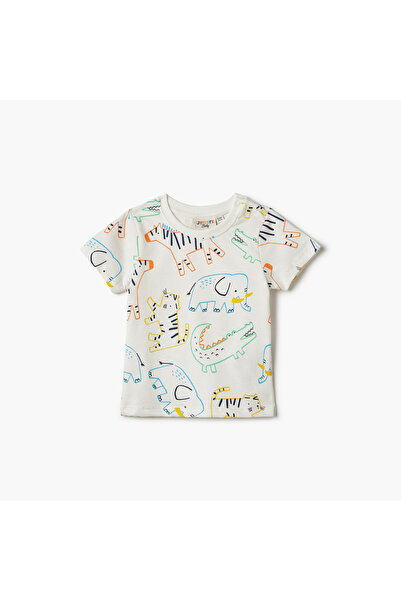 Juniors All-Over Animal Print Crew Neck T-shirt with Short Sleeves and Button Closure