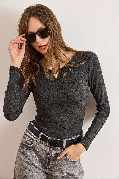 Olalook Women's Anthracite Metal V Detailed Flexible Ribbed Knit Blouse Blz-19003129