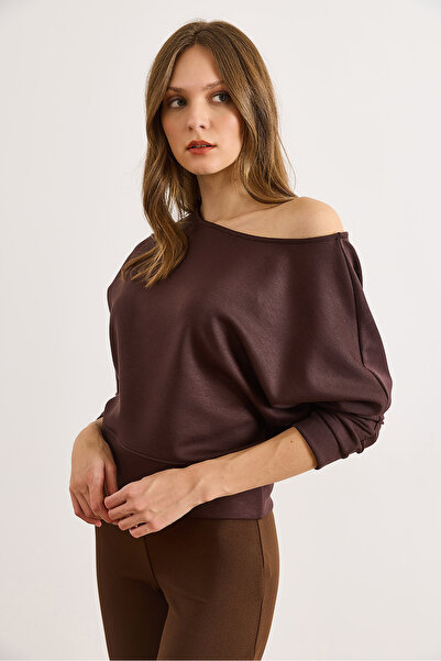 Olalook Bluză pentru femei Bitter Brown, cu decolteu barcă, modal, cu cheie, BLZ-19003133