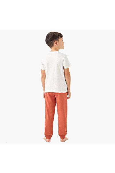 Juniors Graphic Print T-shirt and Solid Pyajama Set