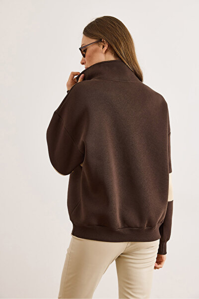 Olalook Kadın Kahverengi Dik Yaka Fermuarlı Renk Detaylı Şardonlu Sweatshirt SWT-19000769