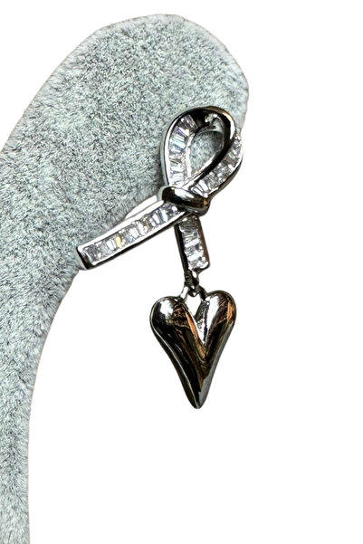 Uretti - أقراط فولاذية من إيريم 3914 3554 بتصميم قلب وفيونكة