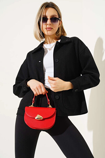 hazelin Γυναικείο κοντό καστανό μπουφάν με μαύρα κουμπιά και τσέπες HZL25W-BD107131