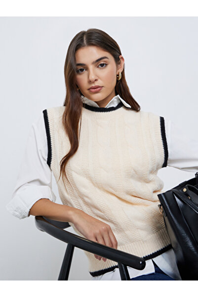 Styli Cream Round Neck Cable Knit Top