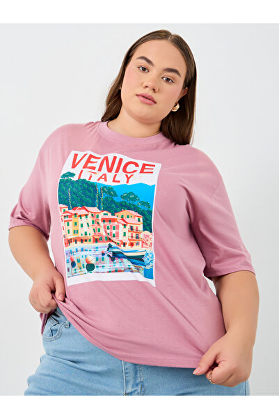 Styli Plus Size Venice Italy Graphic T-Shirt