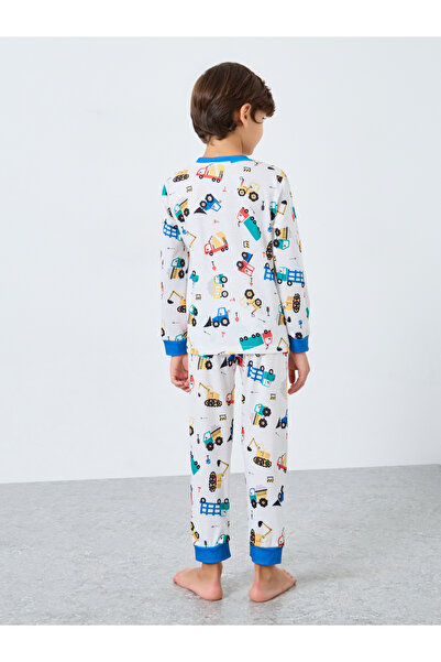 Styli Off White All-Over Print Long Sleeve T-Shirt and Pyjama Set