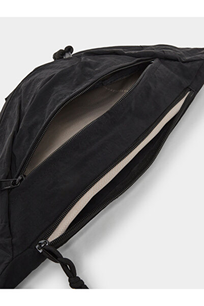 Styli Men Black Crossbody Bag with Zip Pocket