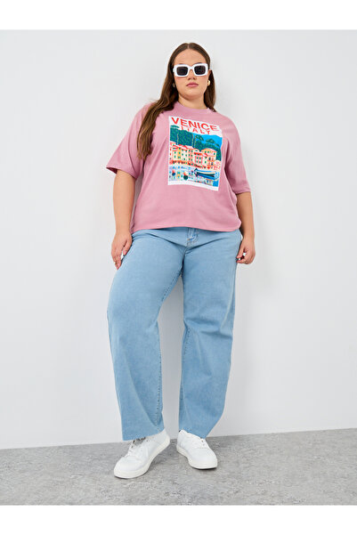 Styli Plus Size Venice Italy Graphic T-Shirt