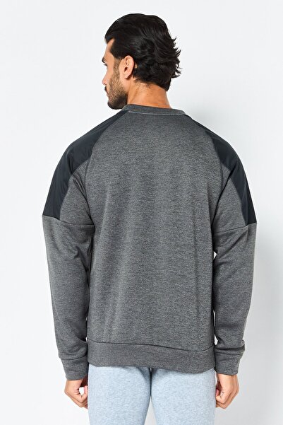 Nike Men Therma Fit Long Sleeve Outdoor Sweatshirt, Heather Grey