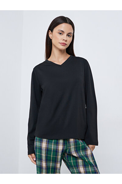 Styli Solid Long Sleeves T-Shirt and Checked Pyjama Set