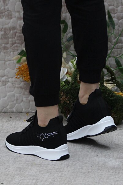 M.P. MP 241-1669 Pantofi sport de damă cu toc pană, negru, alb, ușor și confortabil