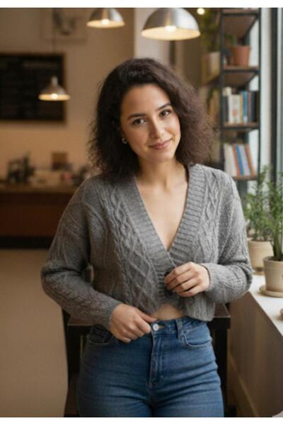 Cockatoo Women's Tiliaa Crop Knit Buttoned Cardigan