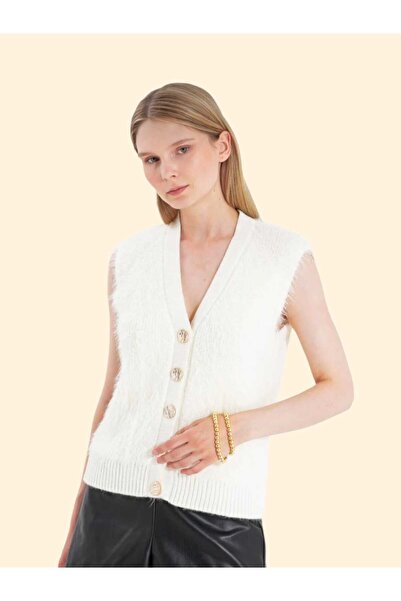 mahira collection Plush Knitwear Buttoned Vest