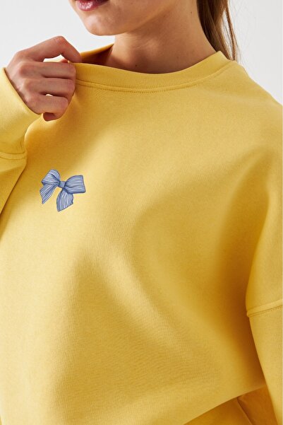 The Champ Clothing Γυναικείο φούτερ oversized How Lucky Are We με τύπωμα Κίτρινο – Λαιμόκοψη, 3 κλωστές επένδυση fleece Fleece