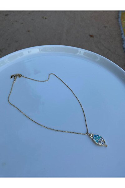 marsel aksesuar قلادة من الفولاذ باللون الذهبي مع تفاصيل حجرية على شكل سمكة ز...