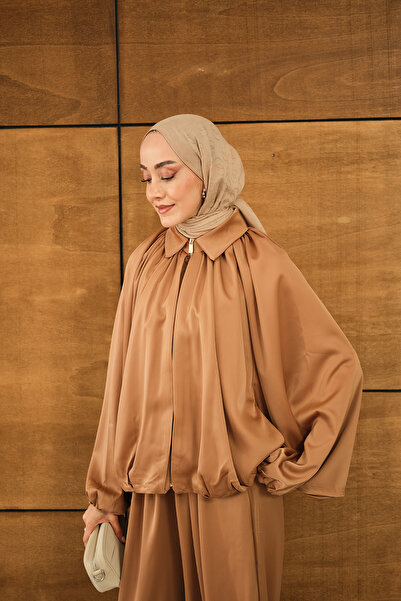 LOCCO Women's Hidden Zipper Detail Suit Camel