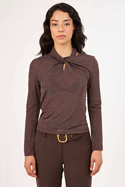 FEVER Yakası büzgü detaylı simli bluz