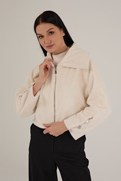 Jupe Women's Button and Zipper Closure Cashmere Crop Fur Jacket 9272