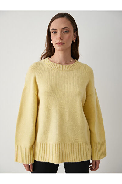 Laluvia Yellow Crew Neck Basic Sweater - 2217