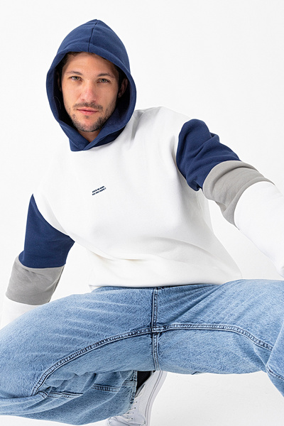 JB John Borners Мъжка суитшърт с качулка Judge Me Printed 3-String, бяла - 25...